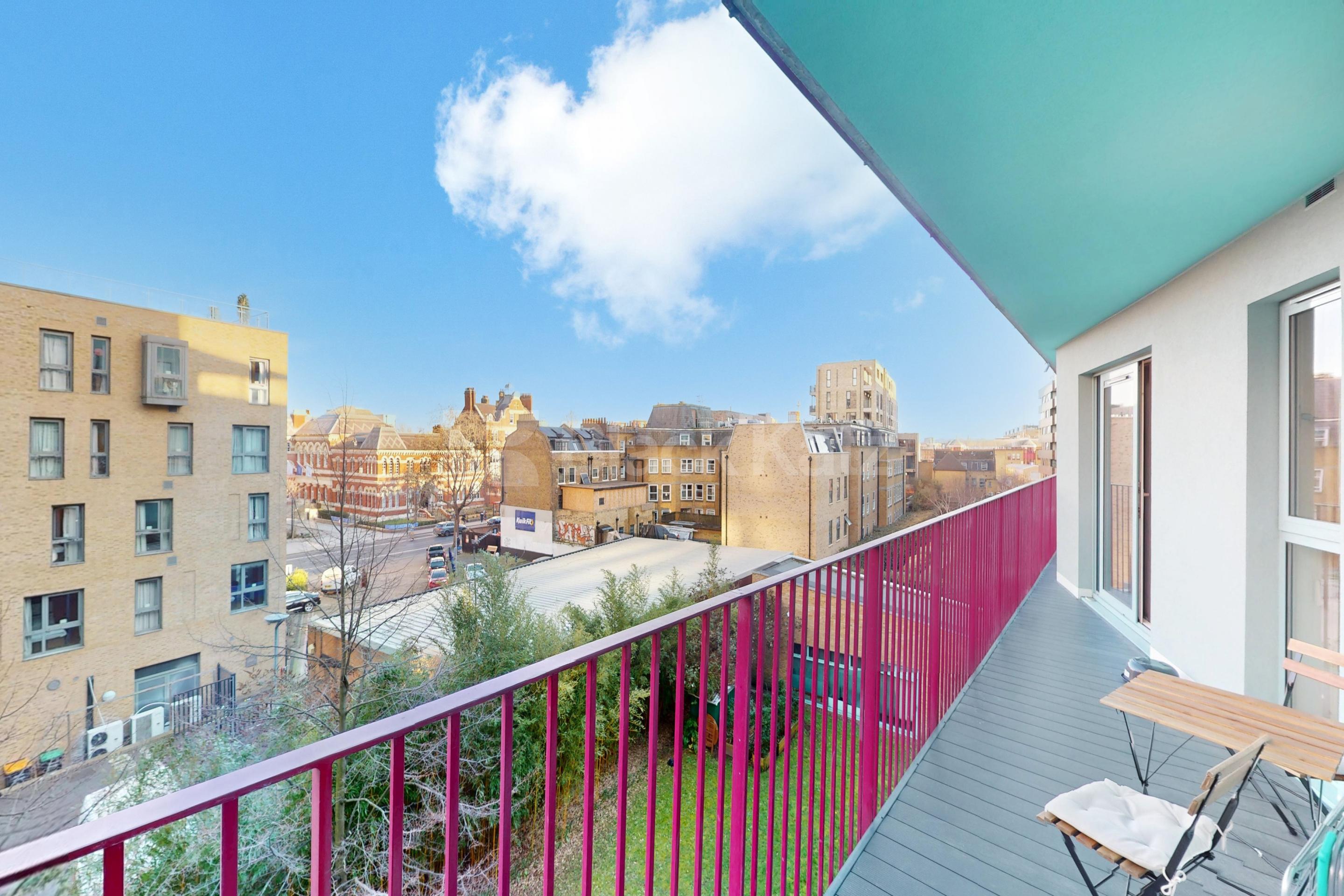 Flooded with natural light with 24 Hour Concierge & balcony South Central Steedman Street, Elephant and Castle SE17